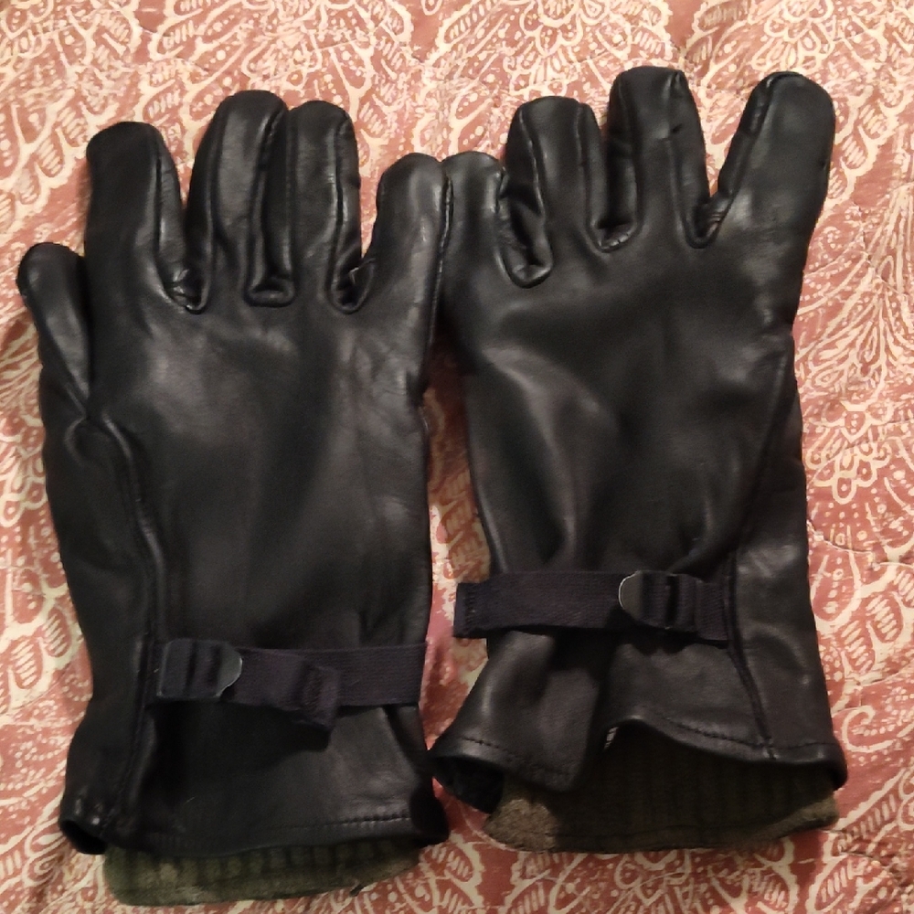 Vintage cattle hide Steinberg Brothers size 4 Black Leather Gloves